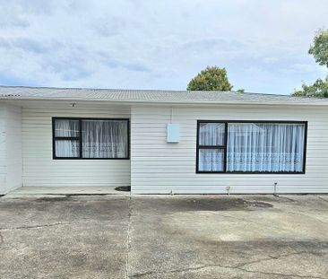 Charming spacious, sunny 1 Bedroom Home - Photo 2