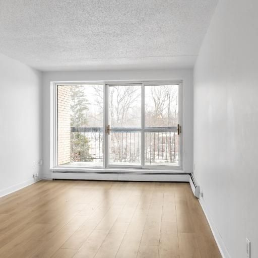 2 CH - 1 SDB - Québec - $1,249 /mo - Photo 1