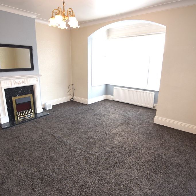 To Let 2 Bed Apartment - Photo 1