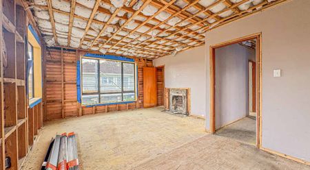 Renovated 3 bedroom Home Otara - Photo 3