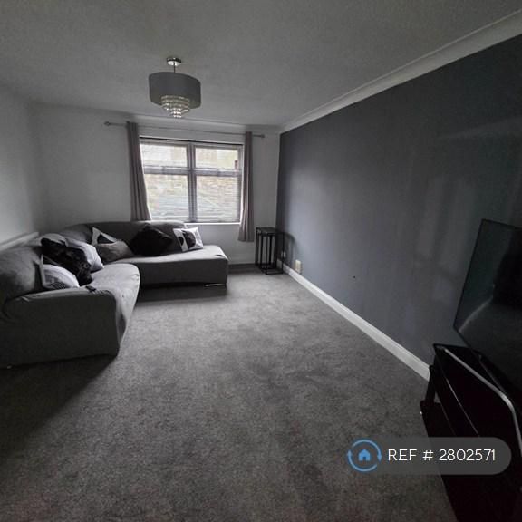 4 bedroom detached house to rent - Photo 1
