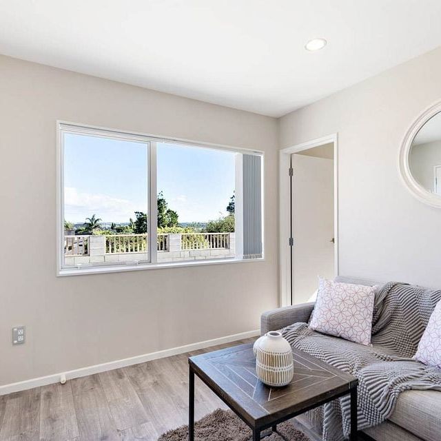Modern 3BR Pakuranga Retreat w/ Garden - Photo 1