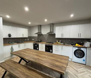 1 bedroom in a house share to rent - Photo 5