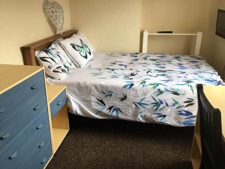 6 bedroom house to rent - Photo 5