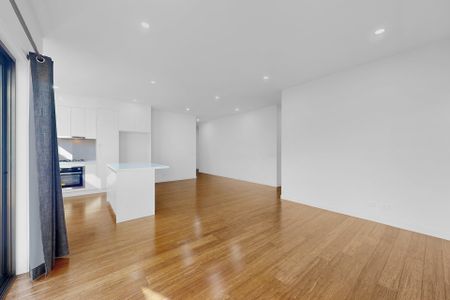 Quiet and Spacious Townhouse - Photo 3