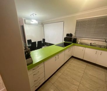 Bankstown - Photo 6