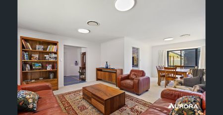 COASTAL LIVING AT ITS FINEST! - SPACIOUS FAMILY RETREAT IN VICTORIA POINT - Photo 2