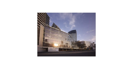 Prime Docklands Location, Stylish One Bedroom One Bathroom Apartment - Photo 3