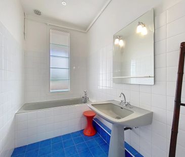 Location Appartement 3 pièces 70m² NICE 06000 - Photo 5