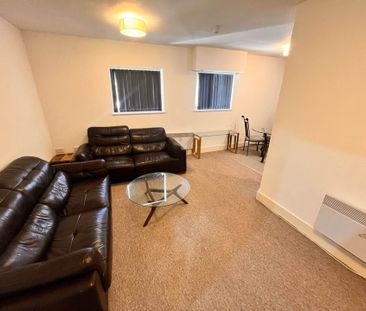 Price Reduced £1,200 pcm - Available 01/02/2026 - Furnished - Photo 2