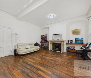 6 bedroom terraced house to rent - Photo 2
