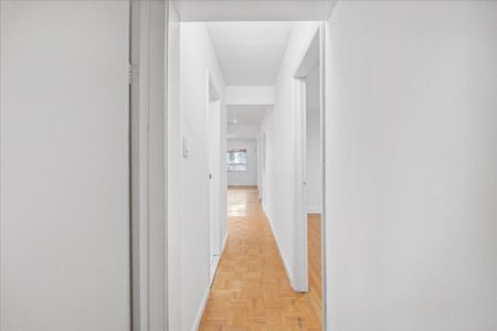 For Lease - 127 Glen Park Avenue, Toronto, Ontario - Photo 2