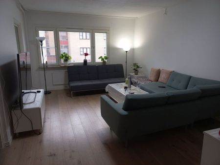 Sorögatan, Kista - Photo 2