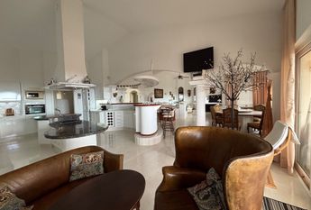 Luxury Villa in Muchamiel, for rent