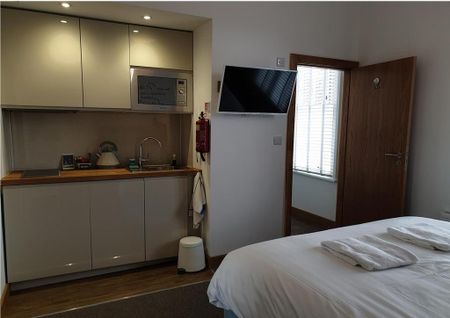 Studio to rent - Photo 4