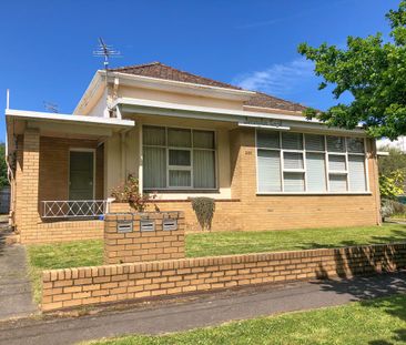 Great Central Location - Photo 4