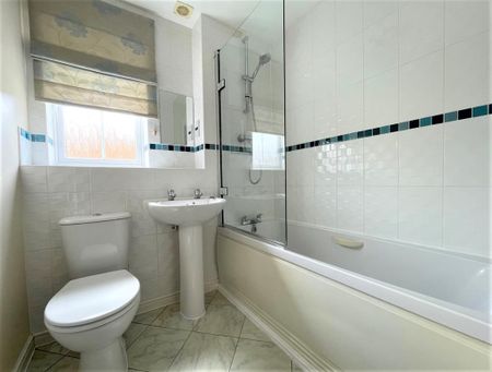 3 bedroom terraced house to rent - Photo 4