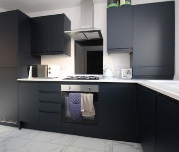 Broomfield Crescent, Barmulloch, Glasgow - Photo 1