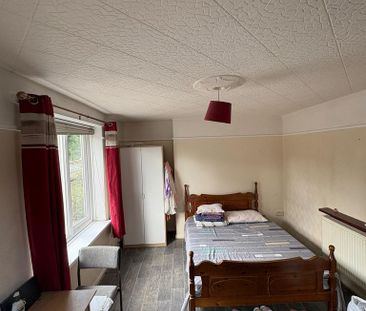 3 bedroom house share to rent - Photo 3