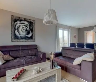 Ruim en licht appartement van 112 m² met 2 slaapkamers, keld - Photo 3