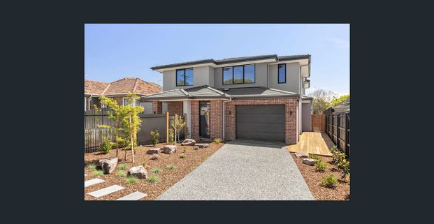 Modern Excellence in a Leafy Parkside Setting - Photo 1