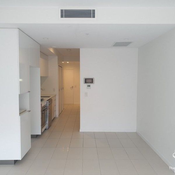 1B 1B 1C Comfy Apartment in the South Brisbane! - Photo 1