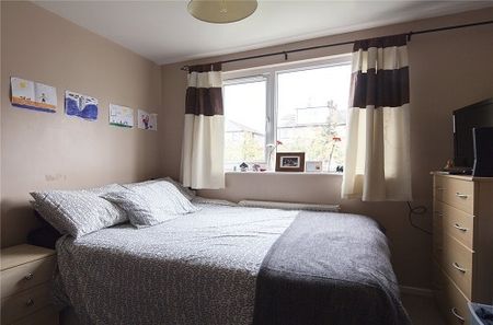 23 Park Avenue, Huddersfield, HD1 - Photo 3