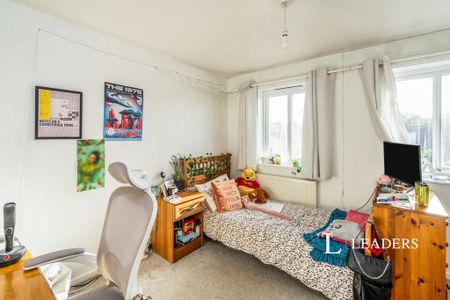 5 bedroom detached house to rent - Photo 4