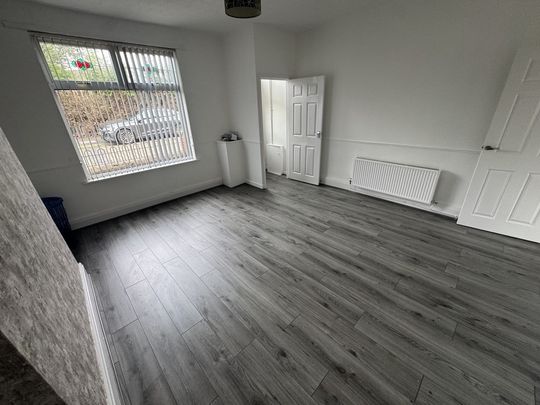 Ash Grove Bolton Lancashire - Photo 1