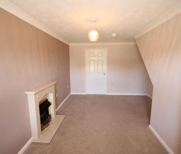 3 bedroom semi-detached house to rent - Photo 1