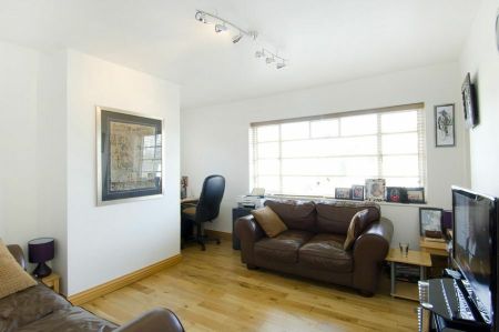 2 Bedroom Flat To Let - Photo 3