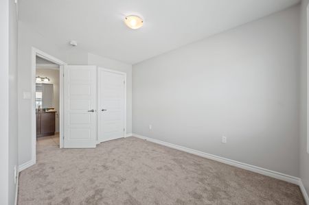 For Lease - 70 Hawkins Drive, Guelph, Ontario - Photo 4