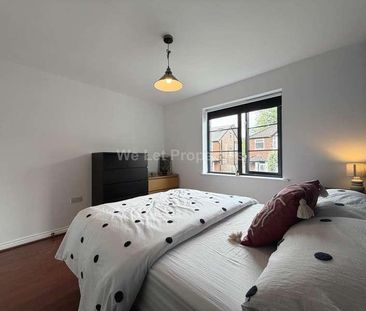 Regents Court, Chorlton, M16 - Photo 5