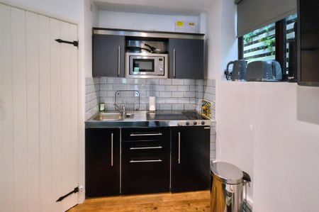 Studio to rent - Photo 4