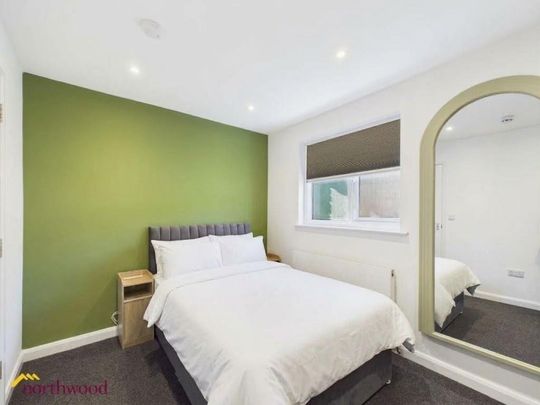 1 bedroom in a house share to rent - Photo 1