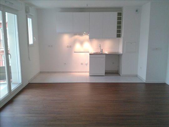 APPARTEMENT F2 CERGY LE HAUT - 2 pièce(s) - Photo 1