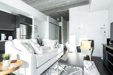 Portage Avenue - Photo 2