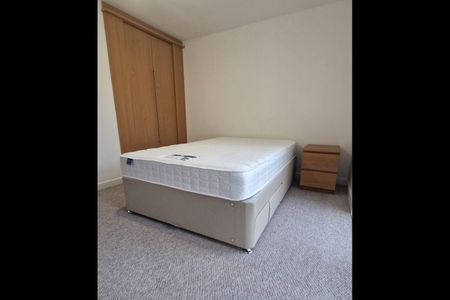 2 Bed Flat, Gylemuir Road, EH12 - Photo 4