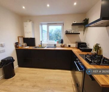 2 bedroom flat to rent - Photo 6