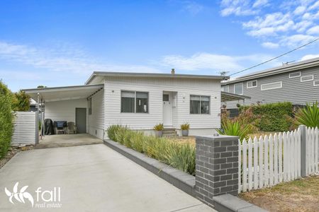 Beachside Living, Lovely Home in South Arm - Photo 2