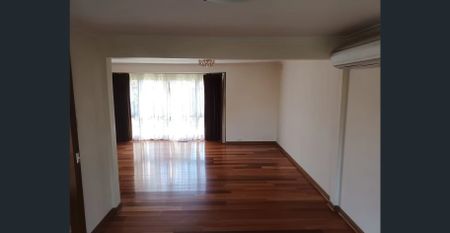 Beautifully Maintained and Spacious Family Home - Photo 2