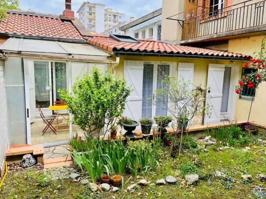 Appartement meublé à louer - 2 pièces - 37 m² - Photo 1