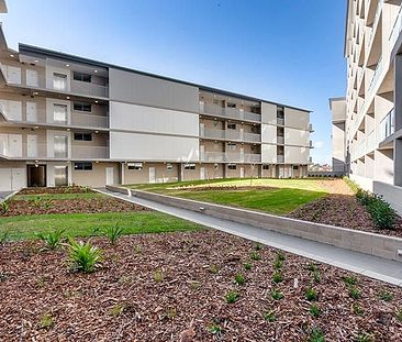 Modern Luxury Living in Marrickville With This Two Bedroom, Two Bathroom Apartment - Your Dream Home Awaits! - Photo 1