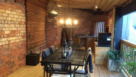 Character 3-level property in CBD - Photo 4