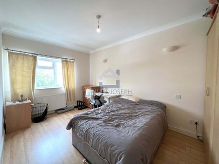 3 Bedroom Flat To Rent - Photo 3