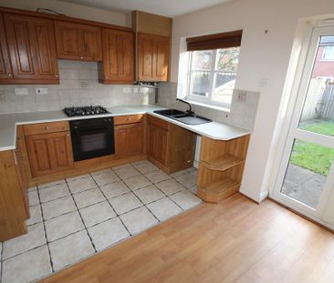 2 bedroom terraced house to rent - Photo 2