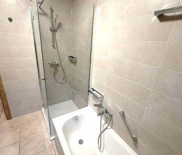 Hochwertiger und geräumiger Erstbezug mit Balkon und Stellplatz in ... - Photo 5