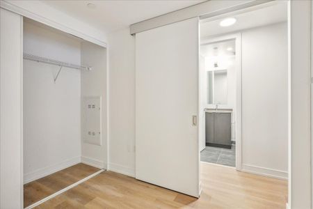 For Lease - 1 Jarvis Street Unit# 320, Hamilton, Ontario - Photo 4