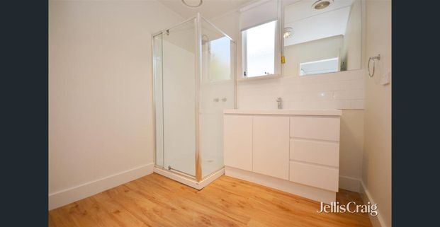 Home In super central location! - Photo 1