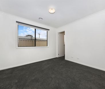 3/10 Burden Street, Springvale - Photo 3